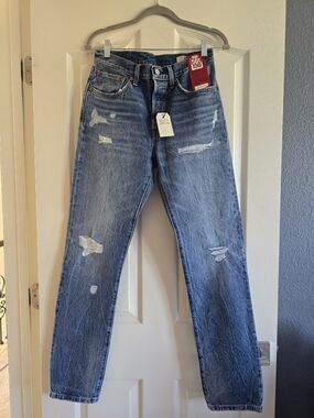 Levi's Womens Distressed Light-Blue Relaxed Jeans